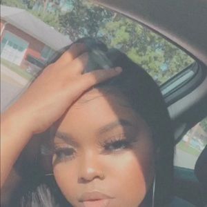 Meet your Posher, Tiara